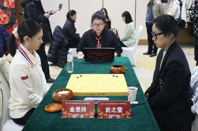 図2：於之瑩八段は、韓国の新星で上海清一チームに所属する金恩持八段（16歳）に敗れた。