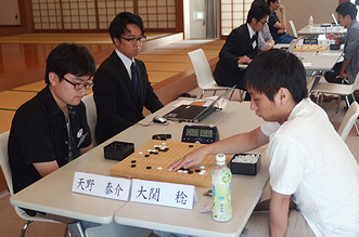 天野泰介さん(日本大学大学院：右)－大関稔さん(専修大学：左)