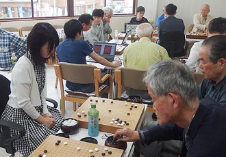 小野初段の指導碁の様子