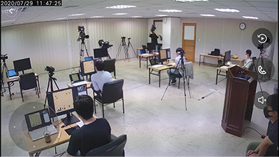 図1：ネットカメラに監視された韓国の会場。