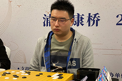 図3：2021年グループの優勝者、韓瑾睿初段。